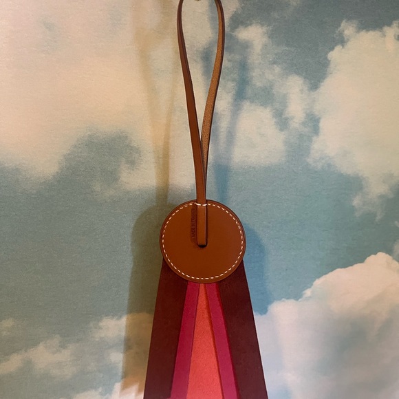 HERMES Hunter Cowhide Milo Lambskin Paddock
Flot Bag Charm Rose Jaipur - Picture 11 of 11